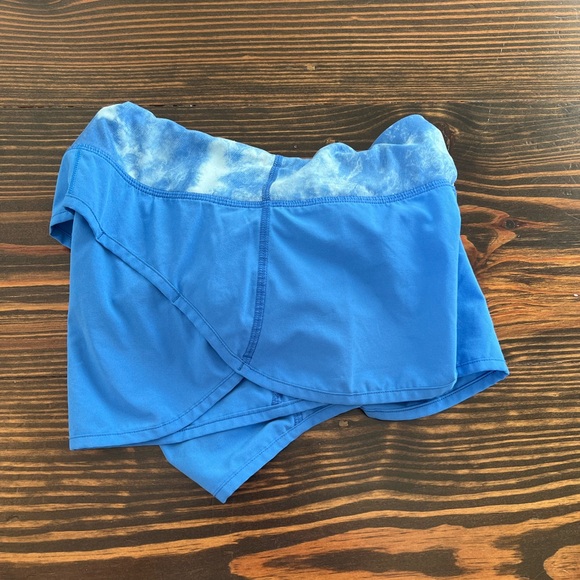 Rare lululemon speed up shorts!! - Picture 4 of 6